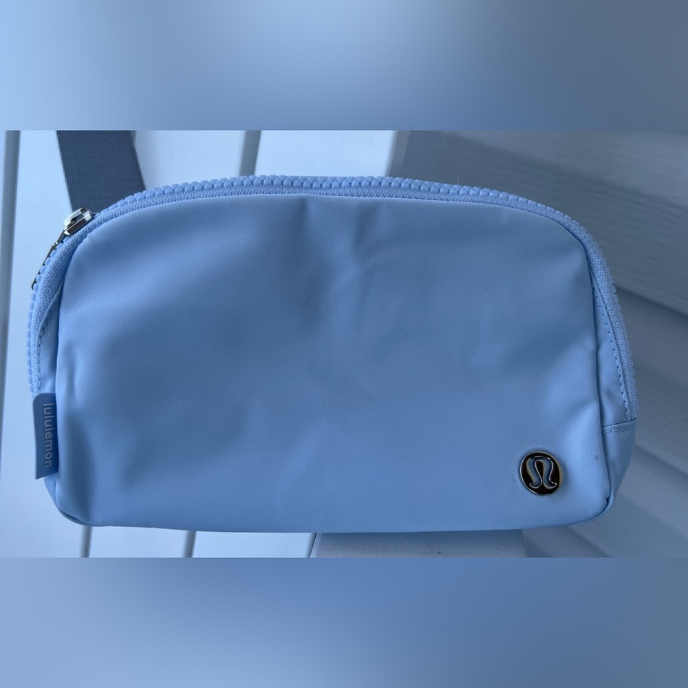 Lululemon belt bag